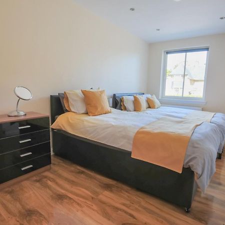 Stylish Modern Newly Built Apartment 15 Min From City Centre Единбург Екстер'єр фото